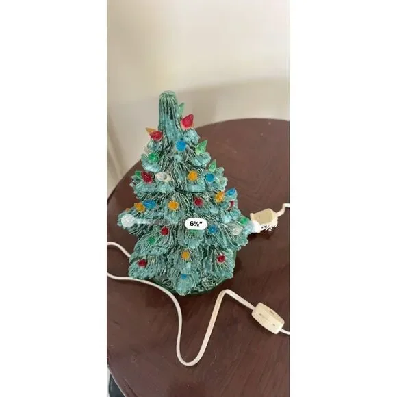 Vintage‎ Ceramic Christmas Tree Light-Up Decor With Multicolored Bulbs